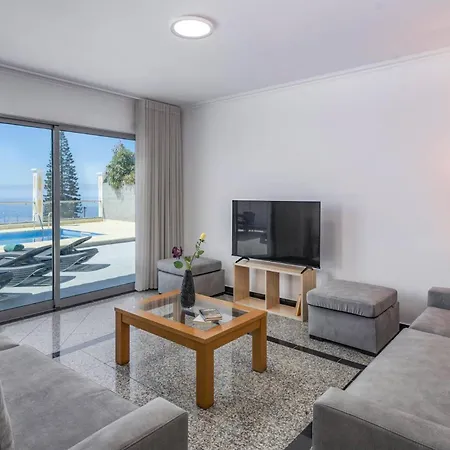 Villa Atlantic Sunset By Funchal (Madeira)