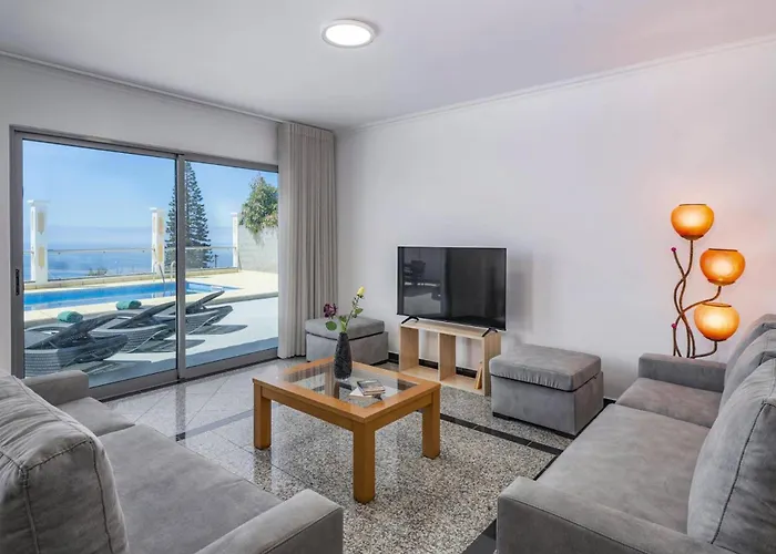 Villa Atlantic Sunset By Funchal (Madeira)